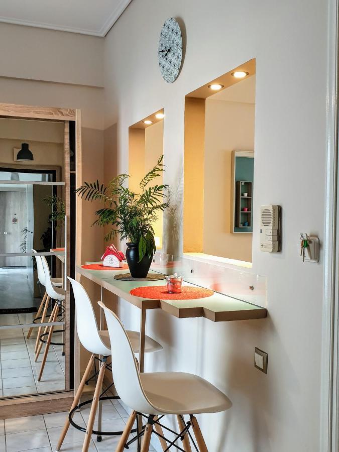 Apartment House 3 *
