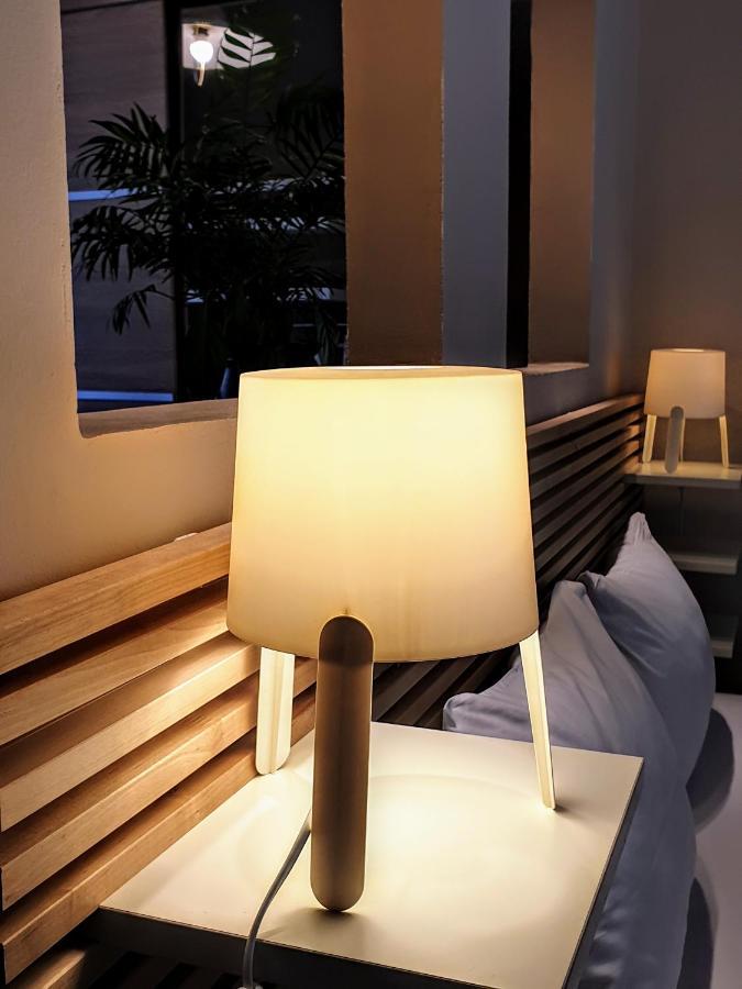 Apartment House 3 *